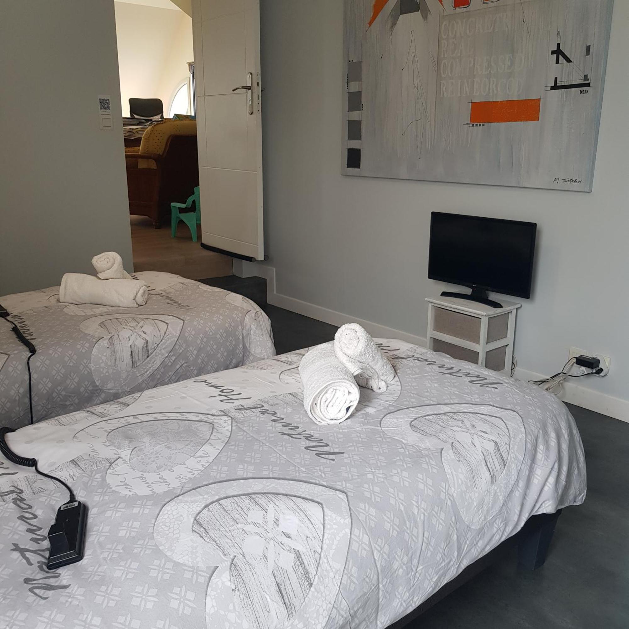 Grande Chambre Entre Caen Et La Mer Chambre Terrasse Jardin Et Piscine Mathieu Dış mekan fotoğraf